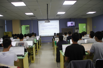 重慶軟件開(kāi)發(fā)工程師培訓(xùn)指南 機(jī)構(gòu)、路徑與前景